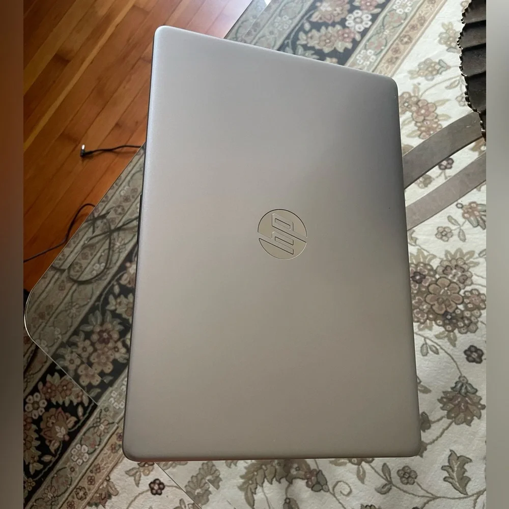 HP 15.6